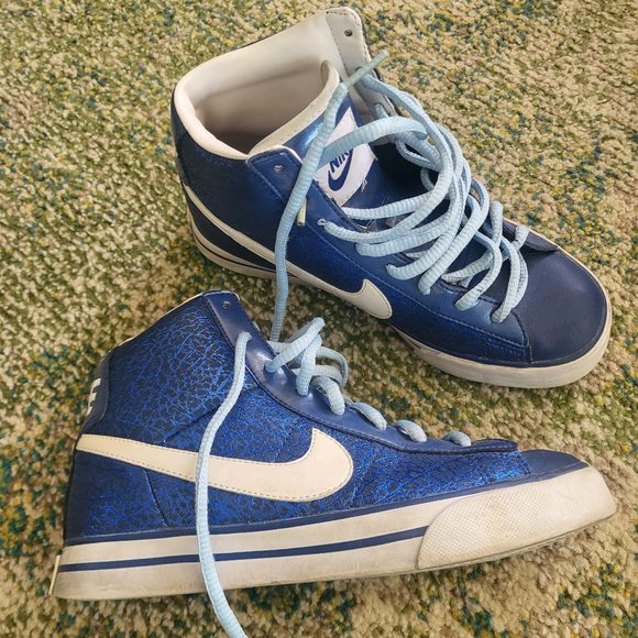 Nike Shoes - RARE vintage NIKE sweet classic high top sneakers